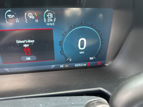 Used 2024 Ford F450 Lariat image 2