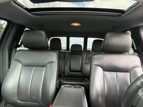 Used 2011 Ford F150 Lariat w/ Lariat Chrome Pkg AWD/4WD image 19