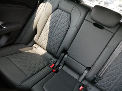 Used 2026 Audi SQ5 Premium Plus AWD/4WD image 12