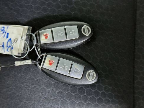 Used 2016 Nissan Juke SV AWD/4WD image 31