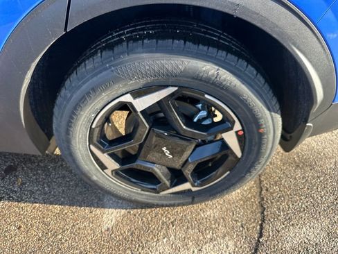 New 2026 Kia Sportage EX image 36