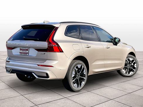 New 2027 Volvo XC60 B5 Plus AWD/4WD image 4