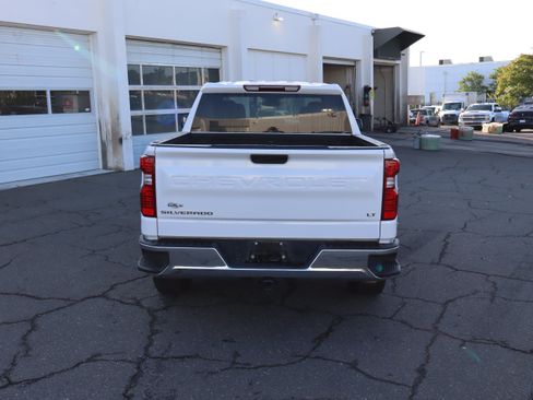 Used 2023 Chevrolet Silverado 1500 LT AWD/4WD image 9