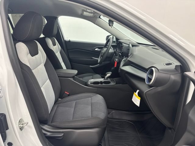 New 2026 Chevrolet Trax LS w/ LS Convenience Package FWD image 27