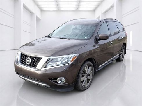 Used 2015 Nissan Pathfinder Platinum w/ Family Entertainment Package AWD/4WD image 7