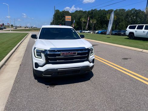 Used 2025 GMC Terrain Elevation AWD/4WD image 11