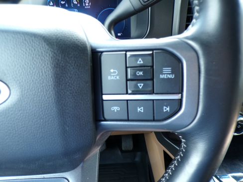 Used 2023 Ford F250 Lariat image 27