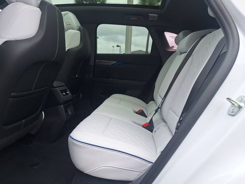 New 2026 Cadillac Optiq V AWD/4WD image 13