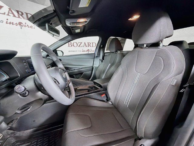 Used 2025 Hyundai Elantra Sport FWD image 24