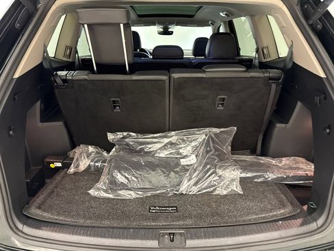 Used 2021 Volkswagen Atlas SEL Premium w/ MDO Package (Bench Seat) AWD/4WD image 11