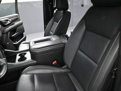 Used 2024 Chevrolet Tahoe LT RWD image 14
