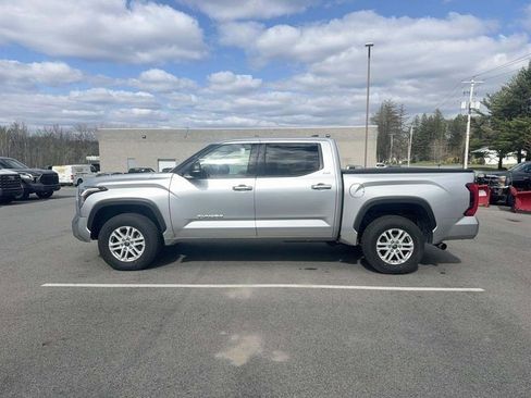 Used 2023 Toyota Tundra SR5 w/ SR5 Premium Package AWD/4WD image 7