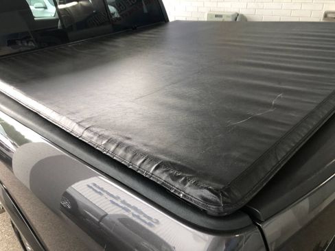 Used 2017 RAM 1500 Laramie w/ Convenience Group AWD/4WD image 8