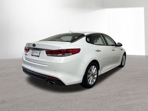 Used 2018 Kia Optima LX w/ 17" Alloy Wheels Package image 33