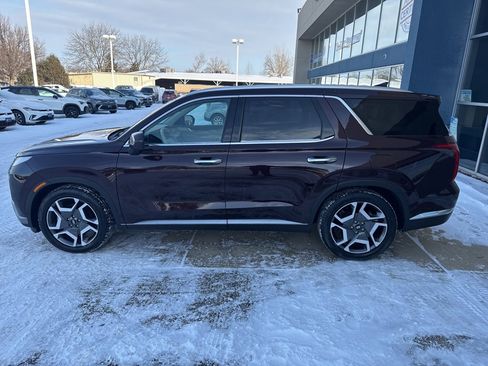 Used 2023 Hyundai Palisade Limited w/ Cargo Package image 5