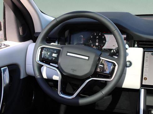 Certified 2025 Land Rover Discovery Sport S image 15