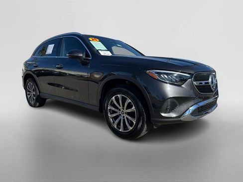 Certified 2025 Mercedes-Benz GLC 300 image 7