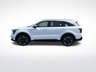 New 2025 Kia Sorento S video 2