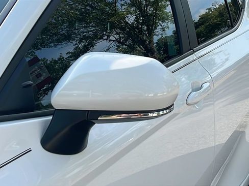 Used 2026 Toyota Camry SE FWD image 27