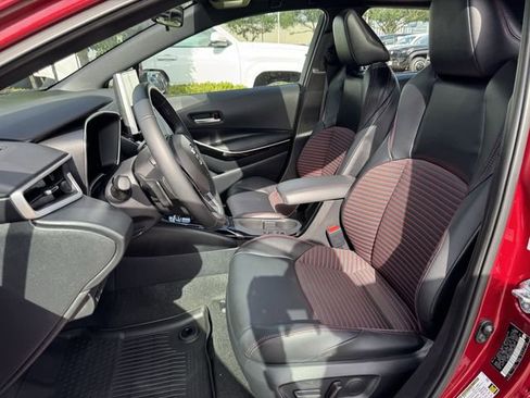 Certified 2025 Toyota Corolla XSE image 27