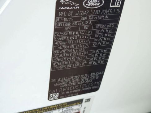 New 2026 Land Rover Discovery Limited Edition image 38