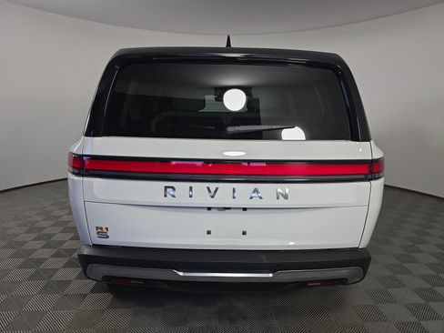 Used 2023 Rivian R1S Adventure AWD/4WD image 4