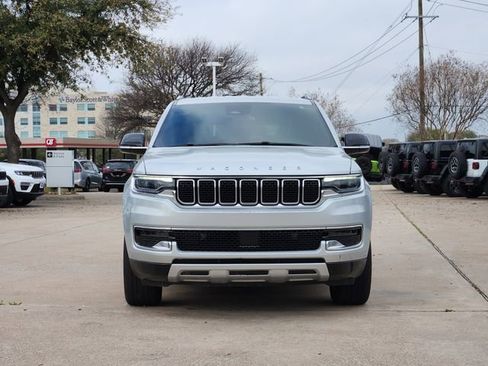 Certified 2023 Jeep Wagoneer Series II image 2