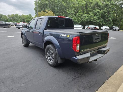 Used 2015 Nissan Frontier PRO-4X AWD/4WD image 6