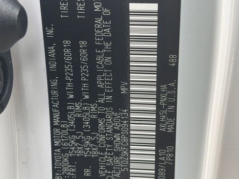 Used 2023 Toyota Sienna Limited image 34