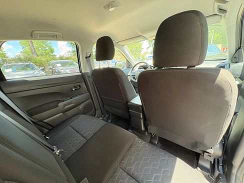 Used 2025 Mitsubishi Outlander Sport AWD image 17
