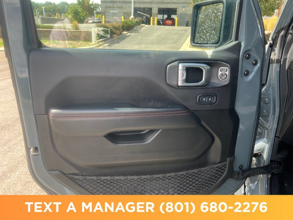 Used 2024 Jeep Wrangler Unlimited Rubicon AWD/4WD image 12