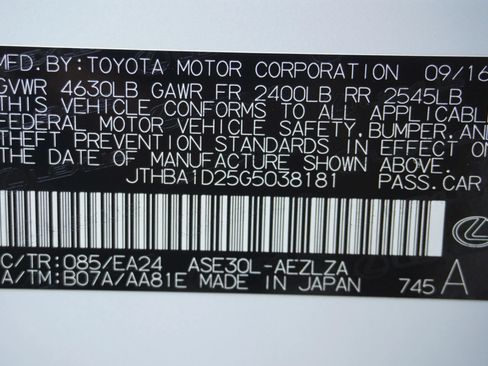 Used 2016 Lexus IS 200t RWD image 30