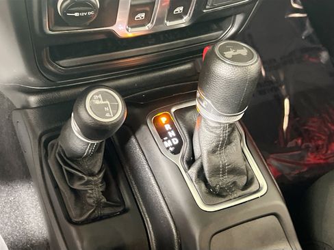 Used 2021 Jeep Wrangler Sport S image 16