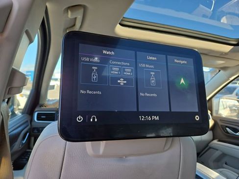 Used 2021 GMC Yukon XL Denali w/ Denali Premium Package image 35