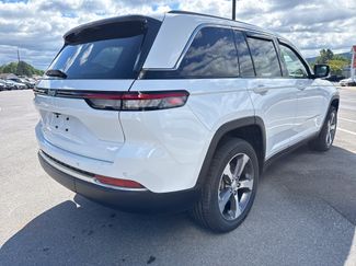 Used 2022 Jeep Grand Cherokee Limited 4xe AWD/4WD video 3