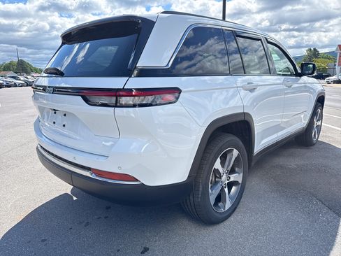 Used 2022 Jeep Grand Cherokee Limited 4xe AWD/4WD image 3