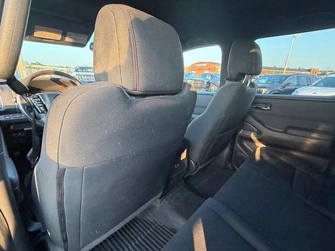 Used 2024 Nissan Frontier PRO-4X w/ Technology Package AWD/4WD image 15