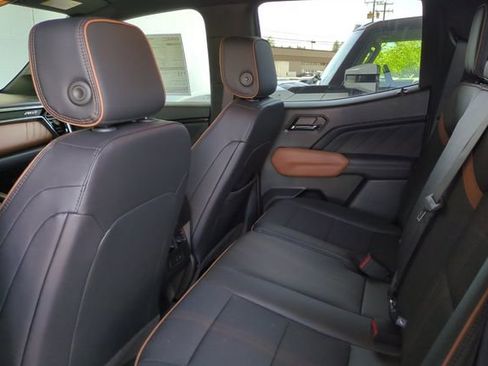 New 2026 GMC Canyon AT4 w/ LPO, Off Road Lift Package AWD/4WD image 12