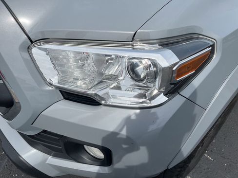 Used 2021 Toyota Tacoma SR5 image 13