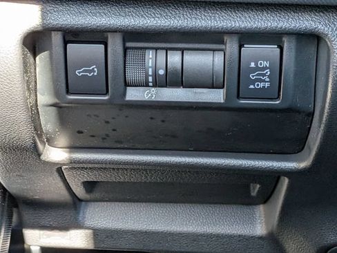 Used 2025 Subaru Forester Limited AWD/4WD image 18