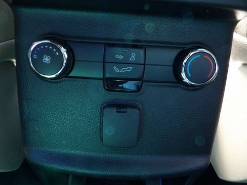 Used 2016 Ford Explorer FWD image 16