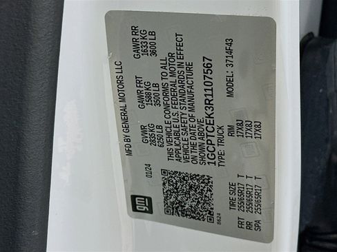 Used 2024 Chevrolet Colorado LT w/ LT Convenience Package image 12