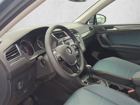 Used 2020 Volkswagen Tiguan S image 11