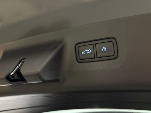 Used 2025 Hyundai Santa Fe Calligraphy image 11