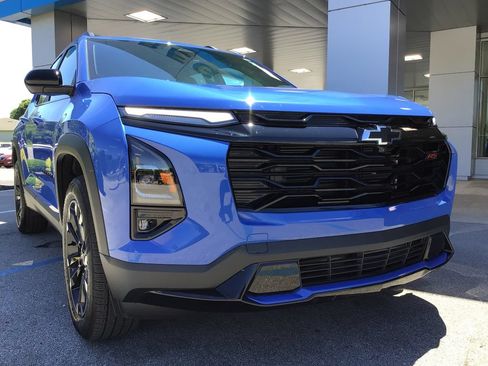 Used 2025 Chevrolet Equinox RS w/ Safety and Technology Package AWD/4WD image 45