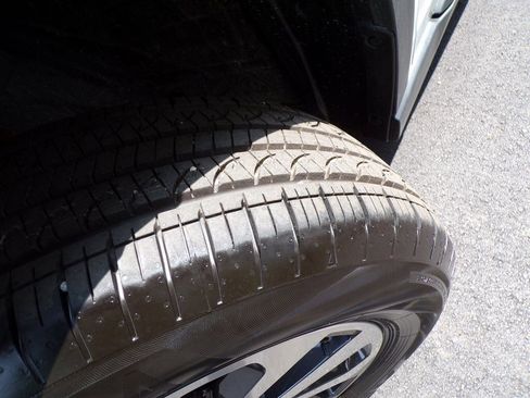 Certified 2025 Subaru Outback Premium image 2