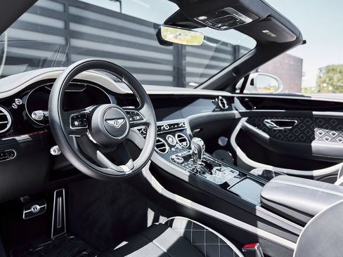 Used 2024 Bentley Continental GT Speed AWD/4WD image 2