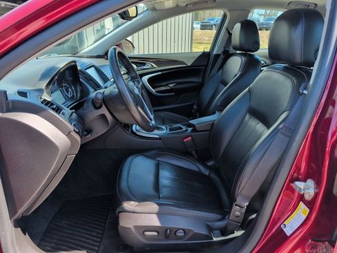 Used 2017 Buick Regal AWD image 12