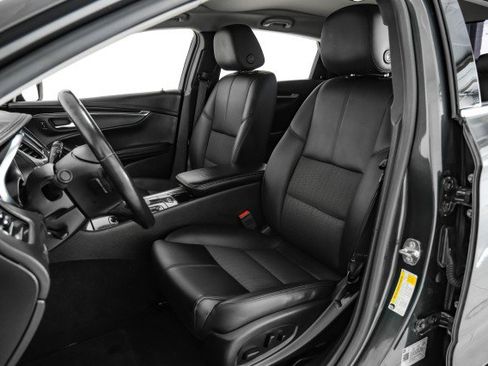 Used 2019 Chevrolet Impala LT image 28