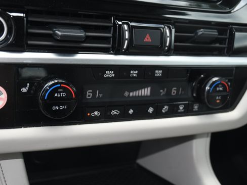 Used 2024 Nissan Pathfinder SV FWD image 14